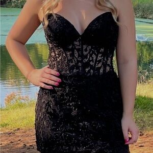 Sherri Hill Black Lace Dress - size 4